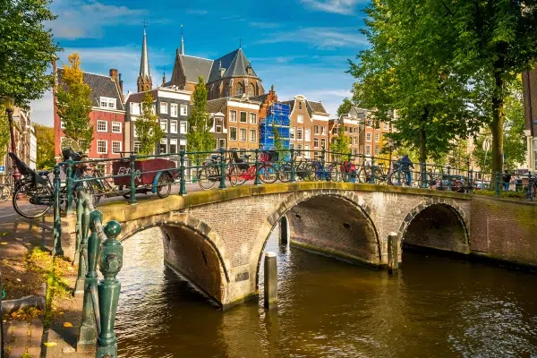 Tour audio autoguidato a piedi di Amsterdam 2 amsterdam 2