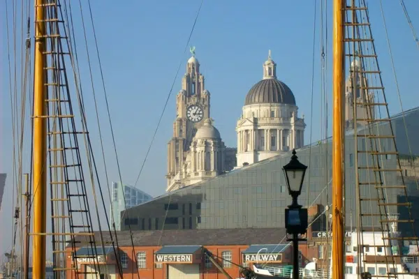 Recorrido autoguiado a pie con audioguía por Liverpool 2 liverpool 2