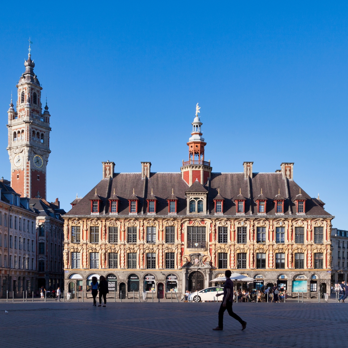 Lille Scavenger Hunt and Self-Guided Tour 4 The Vieille Bourse is a 17th-century masterpiece of Flemish Renaissance architecture, consisting of twenty-four identical houses wrapped around a beautiful interior courtyard where locals often gather for book markets and chess.