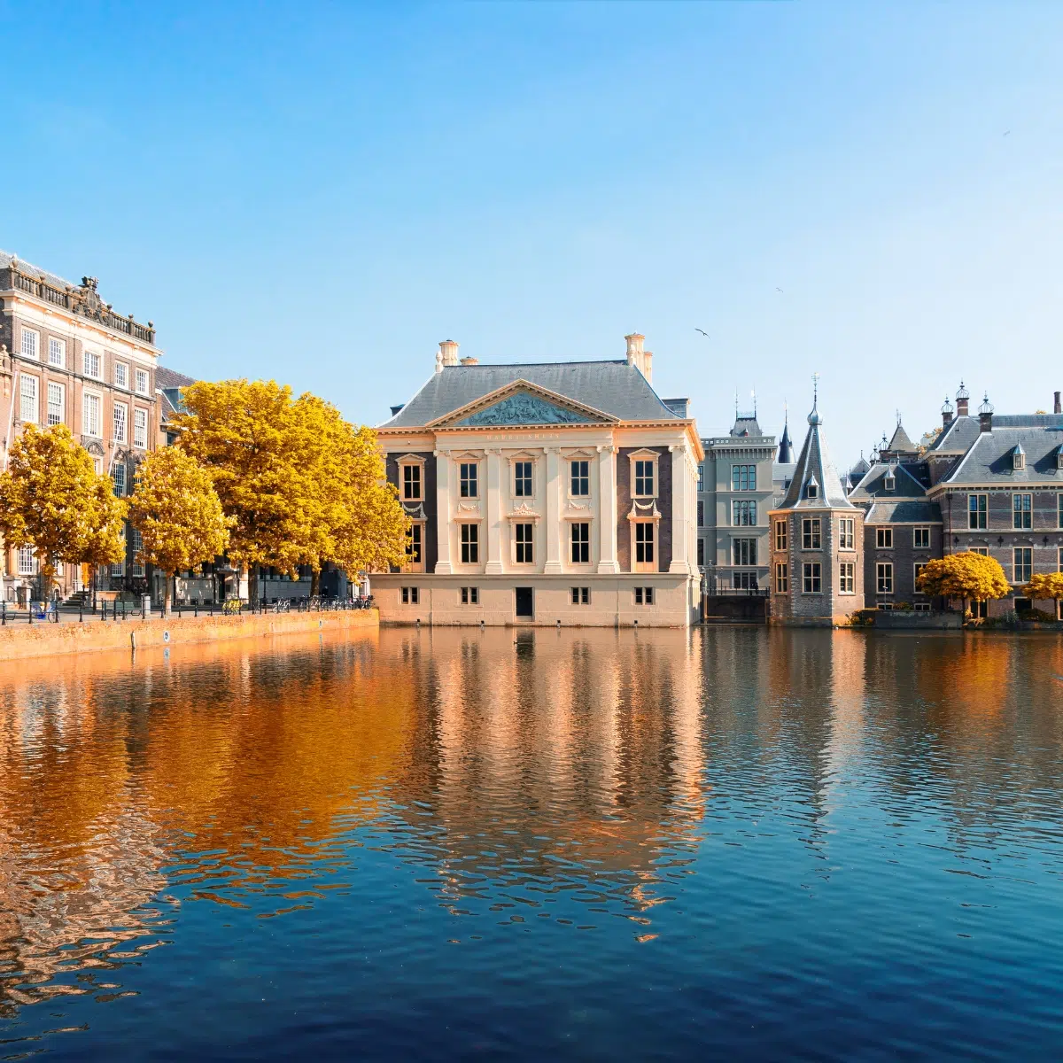The Hague Scavenger Hunt and Self-Guided Tour 5 Mauritshuis is a majestic Dutch classicist museum where a grand historic mansion and a world-renowned collection of Golden Age masterpieces create a monumental cultural landmark.