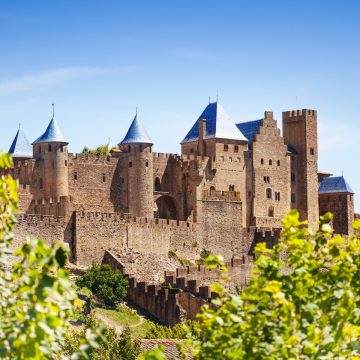 Het Château Comtal is een formidabel 12e-eeuws "kasteel in een kasteel" in Carcassonne, dat diende als het ultieme verdedigingsbolwerk voor de Trencavel-dynastie.