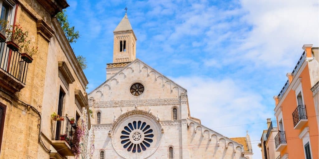 Experiencias inmersivas en Bari: Maravillas arquitectónicas, viajes culinarios y aventuras inexploradas 1 Blog Sitio 1 5