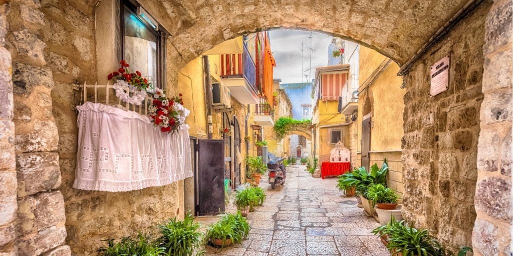 Experiencias inmersivas en Bari: Maravillas arquitectónicas, viajes culinarios y aventuras desconocidas 2 Blog Sitio 19