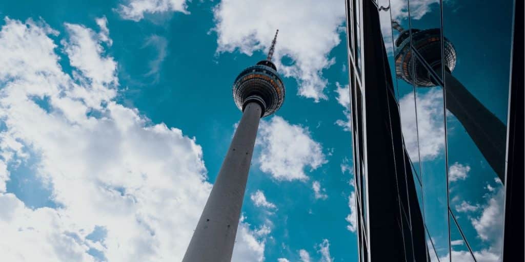Experiencias inmersivas en Berlín: Iconos arquitectónicos, epopeyas del arte callejero y maravillas culinarias 6 Blog Sitio 22