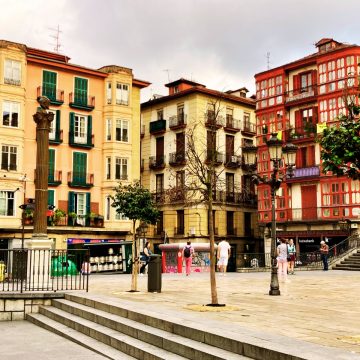 Plaza Miguel de Unamuno is a majestic historic square where a grand stone staircase and the bust of the famous philosopher create a monumental gathering point in the heart of Bilbao’s Old Town.