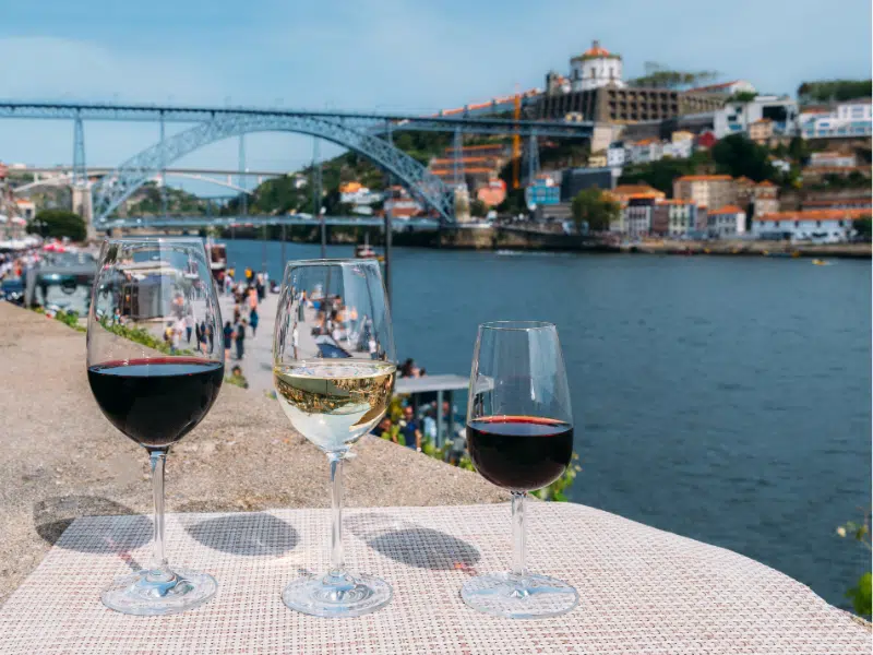 Ciekawostki na temat Porto: ukryte skarby, lokalne legendy i obowiązkowe atrakcje 5 Ciekawostki o Porto i jedzenie, którego musisz spróbować