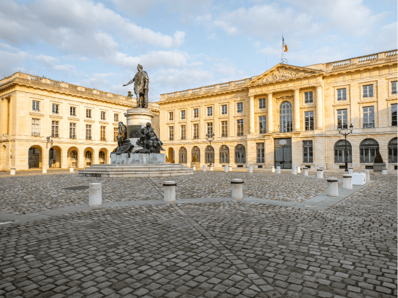 Leuke feiten over Reims: Verborgen juweeltjes, lokale legenden en must do's en bezienswaardigheden 4 Leuke feiten over Reims en plaatselijke legendes