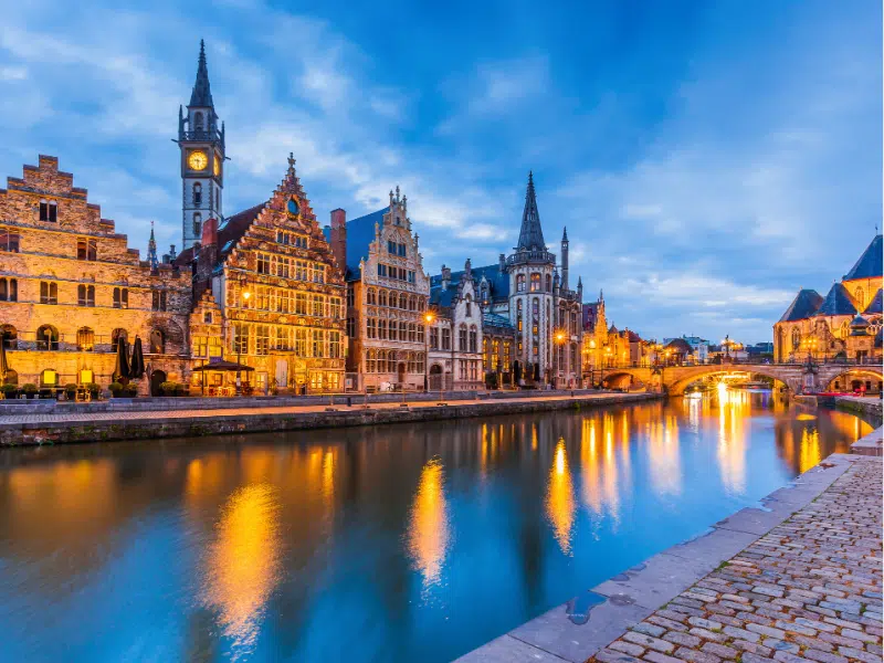 Fakten über Gent: Versteckte Juwelen, lokale Legenden und "Must Do and See" 2 Fakten über Gent und die wichtigsten Merkmale