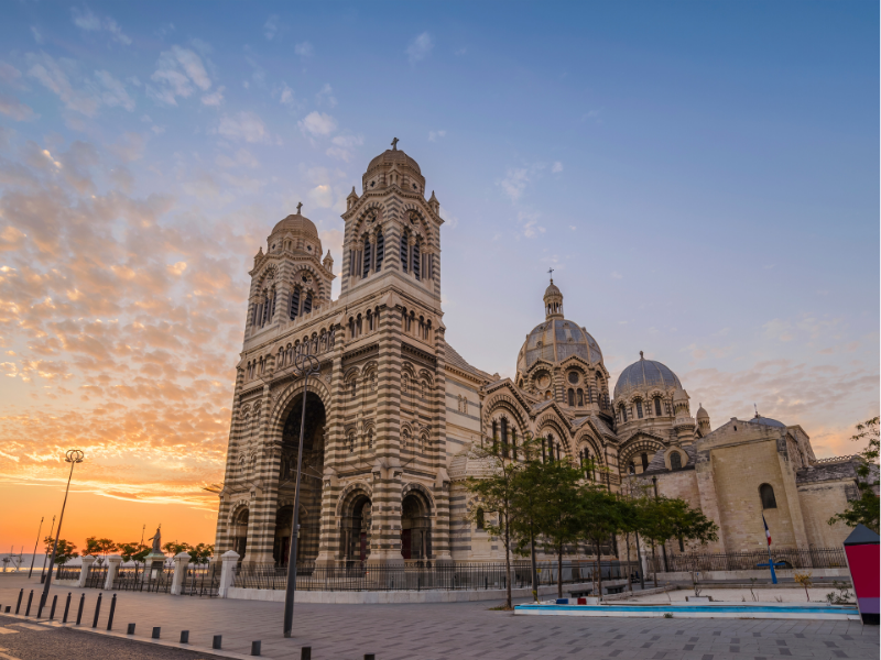 Fakten über Marseille: Versteckte Juwelen, lokale Legenden und "Must Do and See" 4 Fakten über Marseille und lokale Legenden