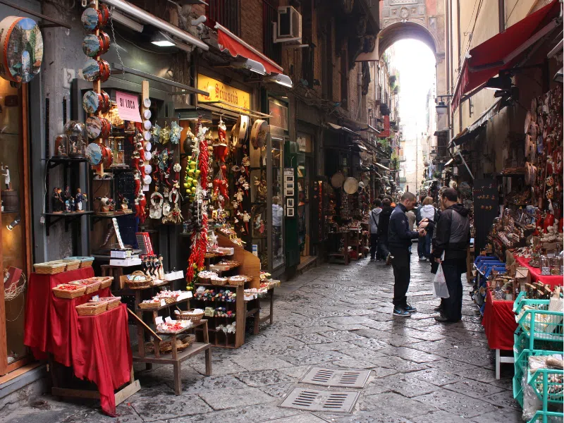 Fun Facts about Naples: Hidden Gems, Local Legends and Must Do and See 2 Fun Facts about Naples and Key Features
