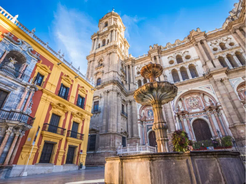 Fakten über Málaga: Verborgene Juwelen, lokale Legenden und "Must Do and See" 1 Fakten über Malaga