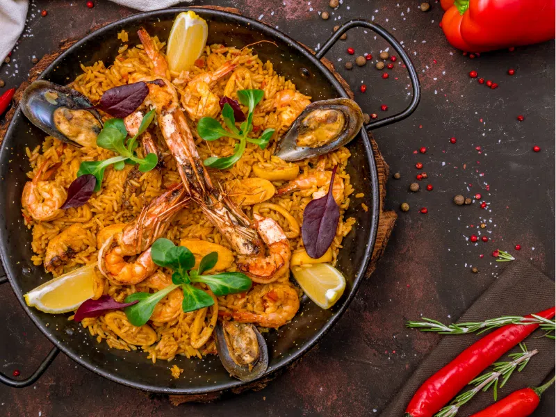 Fakten über Málaga: Verborgene Juwelen, lokale Legenden und "Must Do and See" 5 Fakten über Málaga und kulinarische Leckerbissen