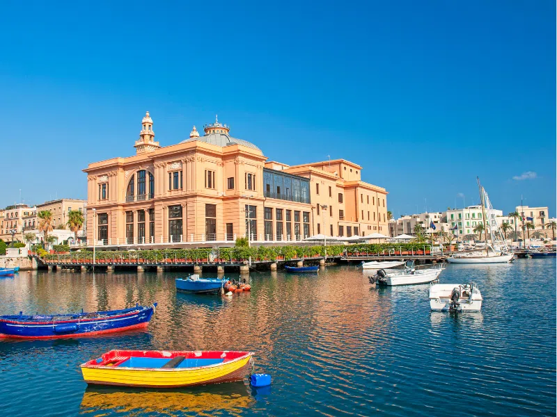 Fatti divertenti su Bari: gemme nascoste, leggende locali e cose da fare e da vedere 1 Fatti divertenti su Bari