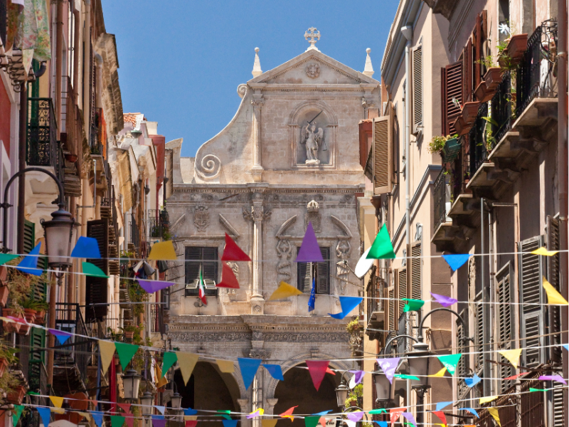 Factos divertidos sobre Cagliari: jóias escondidas, lendas locais e visitas obrigatórias 2 Factos interessantes sobre Cagliari e caraterísticas principais