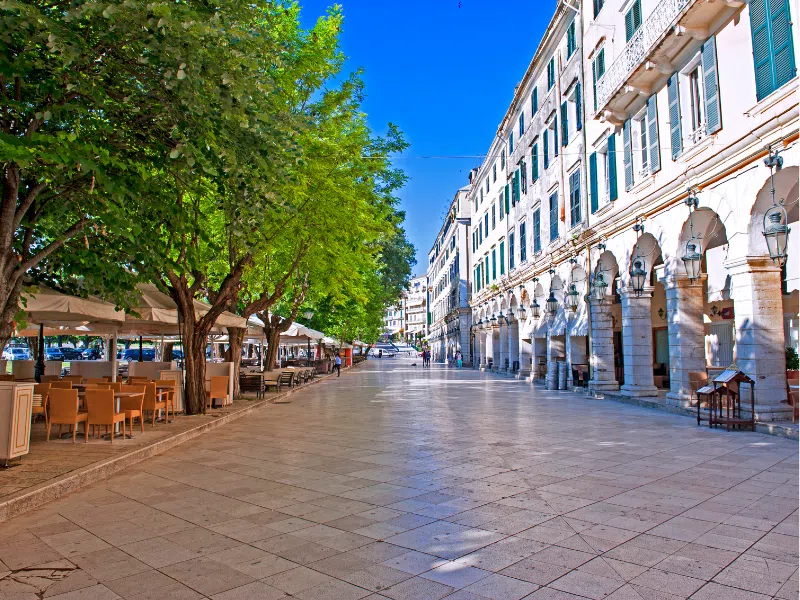 Leuke feiten over Corfu: verborgen juweeltjes, lokale legenden en must do en see 2 Leuke feiten over Corfu en belangrijke kenmerken