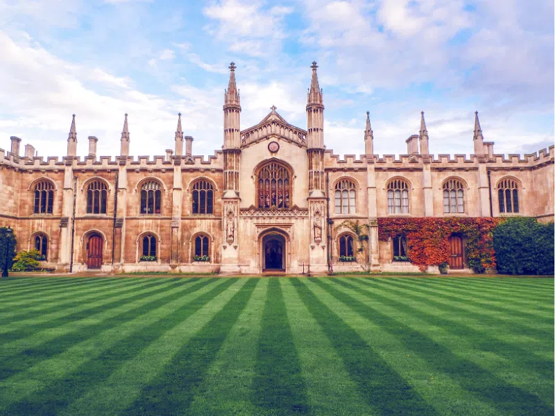 Fatti divertenti su Cambridge: Gemme nascoste, leggende locali e cose da fare e da vedere assolutamente 3 Fatti divertenti su Cambridge