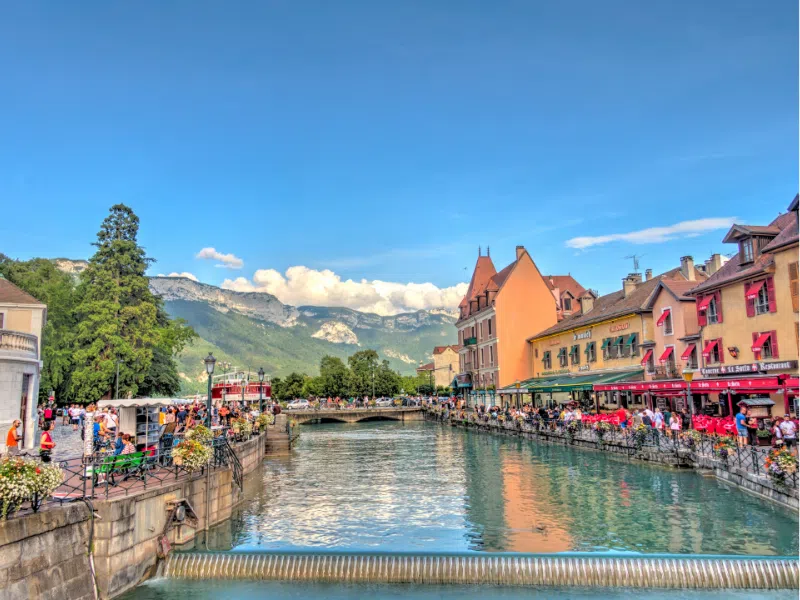 Fatti divertenti su Annecy: Gemme nascoste, leggende locali e cose da fare e vedere 3 Fatti divertenti su Annecy