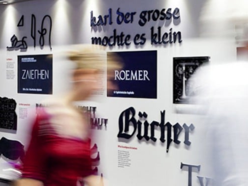 Internationaal Krantenmuseum: Een reis door de tijd 1 Internationaal Krantenmuseum in Aken