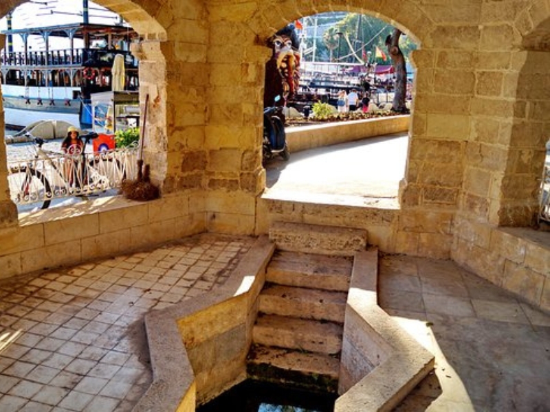 Iskele-Moschee: Eine zeitlose Schönheit in Antalya 3 Iskele-Moschee in Antalya