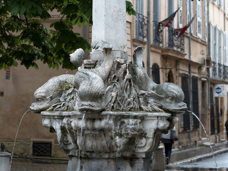 Des Quatre-Dauphins: A Charming Square in Aix-en-Provence 2 Place des Quatre-Dauphins