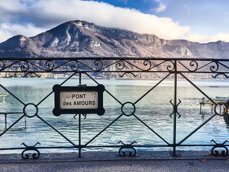 Pont des Amours: 2 Pont des Amours