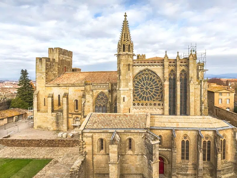 Basilique Saint-Nazaire : Un chef-d'œuvre gothique à Carcassonne 1 Basilique Saint-Nazaire à Carcassonne