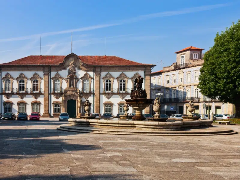 Il municipio di Braga: Un gioiello neoclassico 3 Municipio di Braga