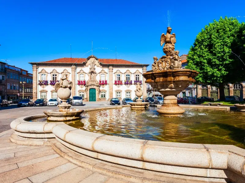 Il municipio di Braga: Un gioiello neoclassico 1 Municipio di Braga