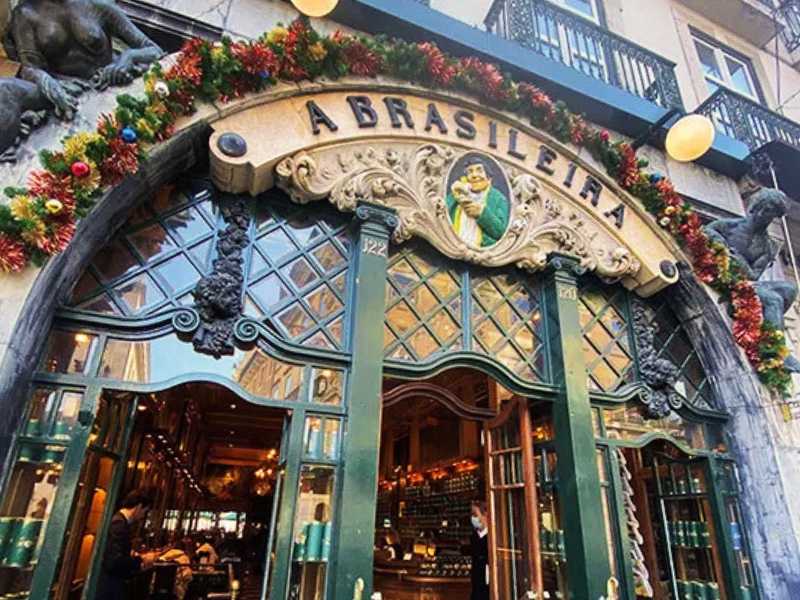 A Brasileira: Un café intemporal en Braga 1 A Brasileira en Braga