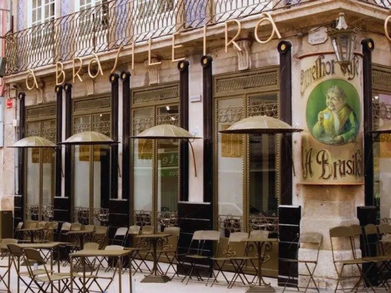 A Brasileira: Un café atemporal en Braga 2 A Brasileira en Braga