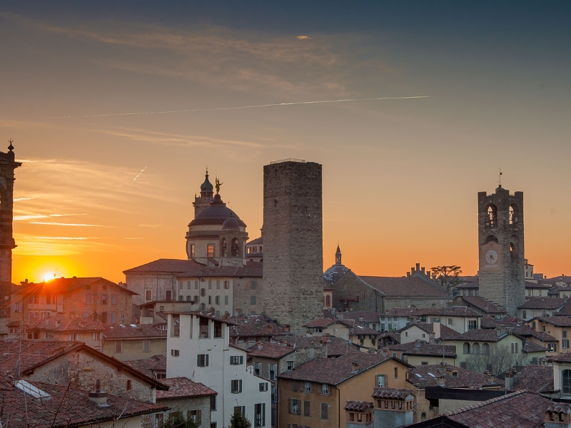 Campanone: A Timeless Symbol of Bergamo 3 Campanone