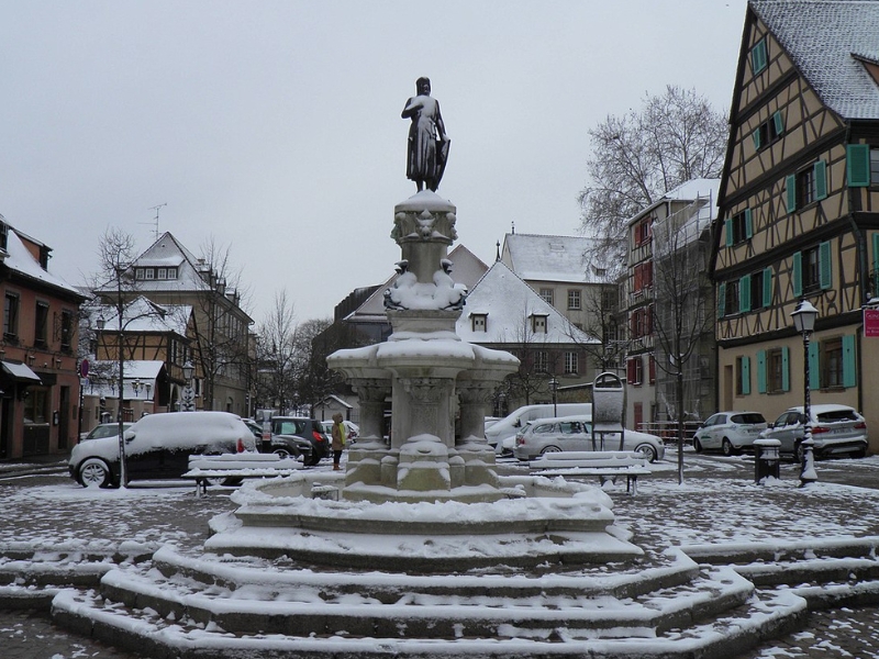 Fontaine Roesselmann : une icône intemporelle de Colmar 3 Fontaine Roesselmann à Colmar