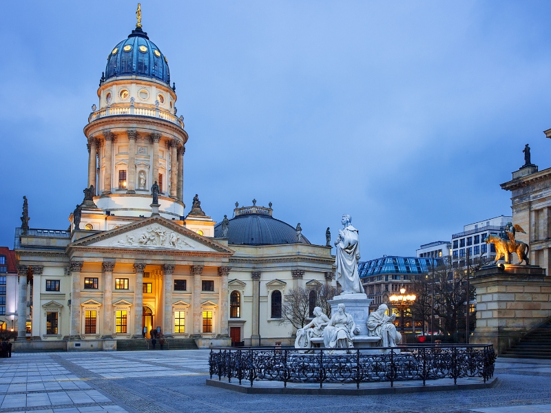 Gendarmenmarkt: Una piazza senza tempo a Berlino 1 Gendarmenmarkt