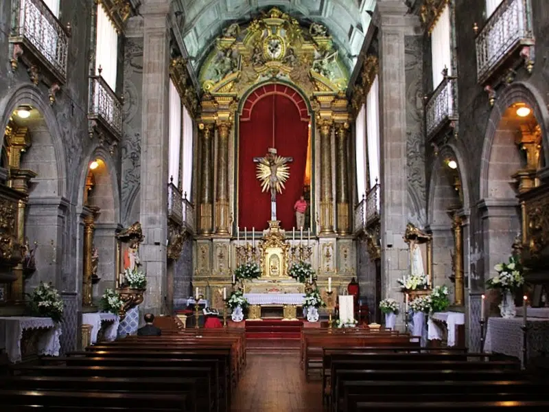 Discover the Holy Cross Church: A Baroque Marvel in Braga