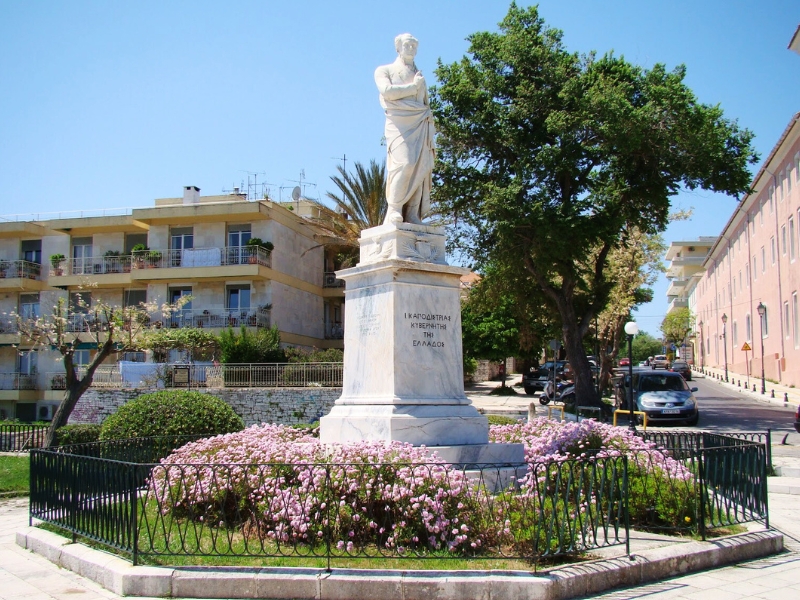 A estátua de Kapodistrias: Homenagem ao primeiro governador da Grécia 2 Estátua de Kapodistrias em Corfu