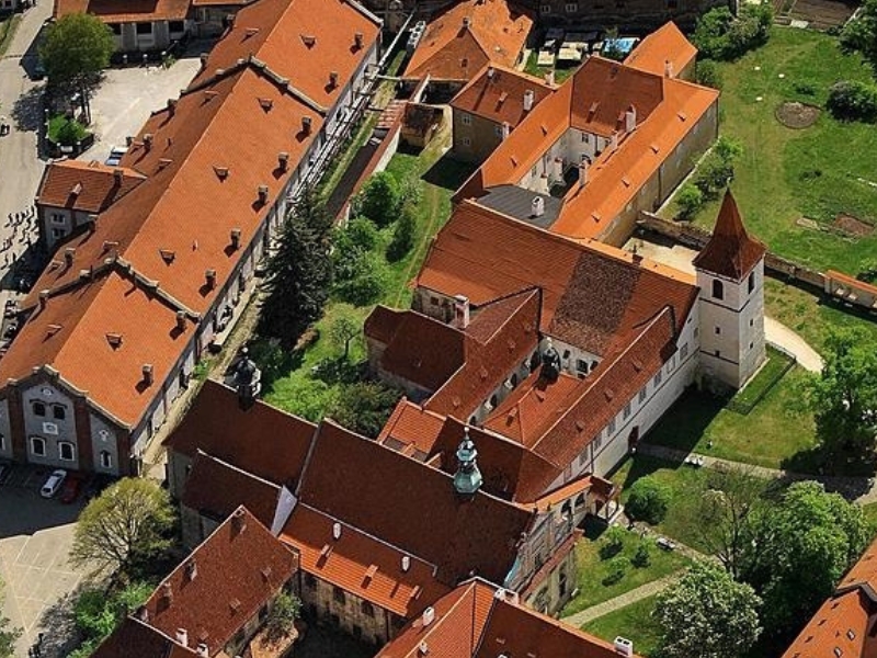 Il monastero di Cesky Krumlov: Un complesso monastico medievale 3 Klastery a Cesky Krumlov