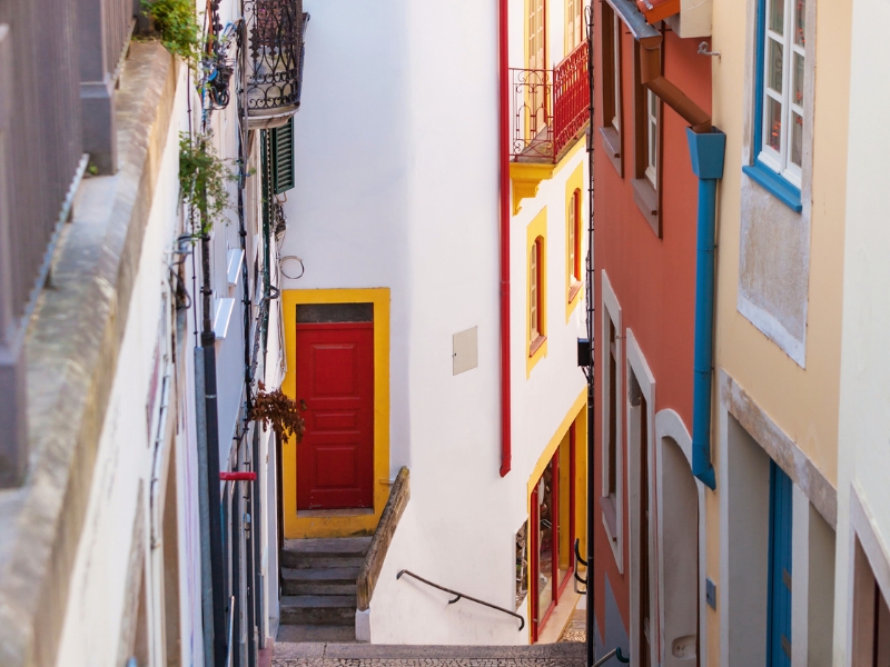 A Escada de Minerva: Uma escada para o conhecimento e a beleza 1 Escadas de Minerva em Coimbra