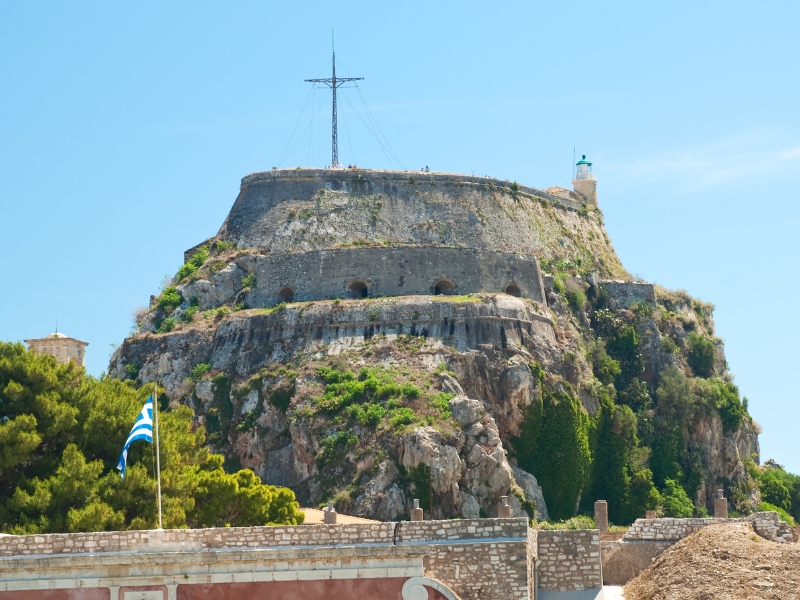De oude vesting: Een schildwacht van de tijd 2 Het oude fort in Corfu