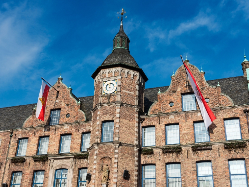 Il Municipio Vecchio: Un gioiello senza tempo di Düsseldorf 3 Municipio vecchio di Dusseldorf