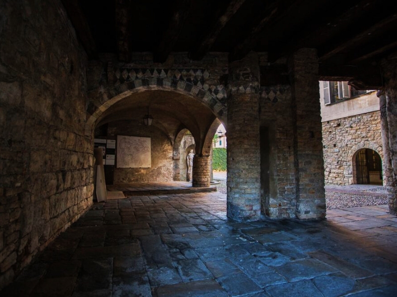 Piazza della Cittadella : Une oasis de sérénité à Bergame Haute 3 Piazza della Cittadella