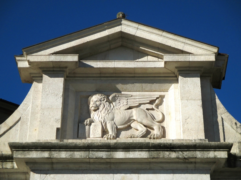 Porta San Giacomo: Ein Tor zur Geschichte Bergamos 2 Porta San Giacomo