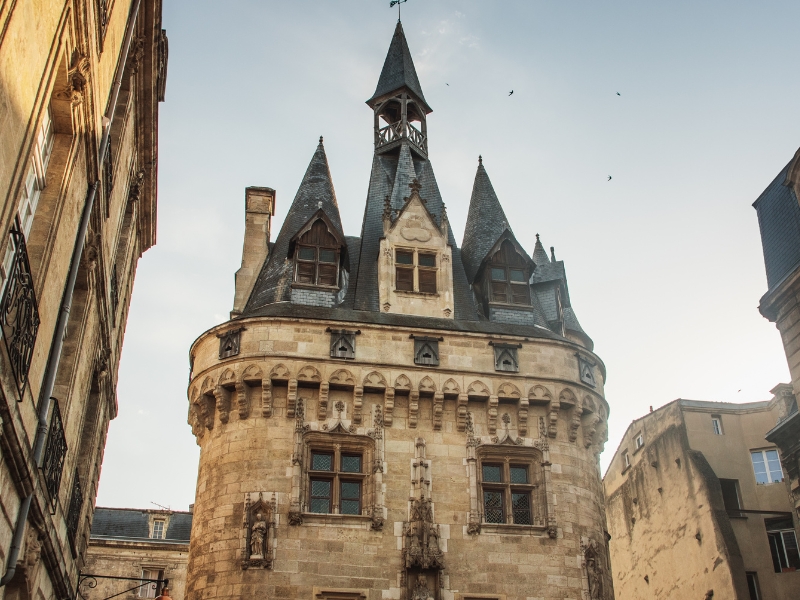 Porte Cailhau: Een middeleeuws fort in Bordeaux 1 Porte Cailhau in Bordeaux