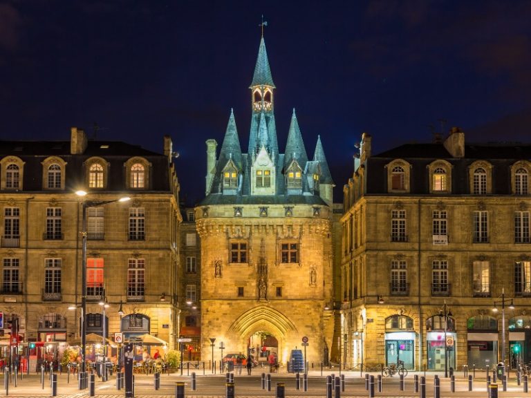 Porte Cailhau in Bordeaux