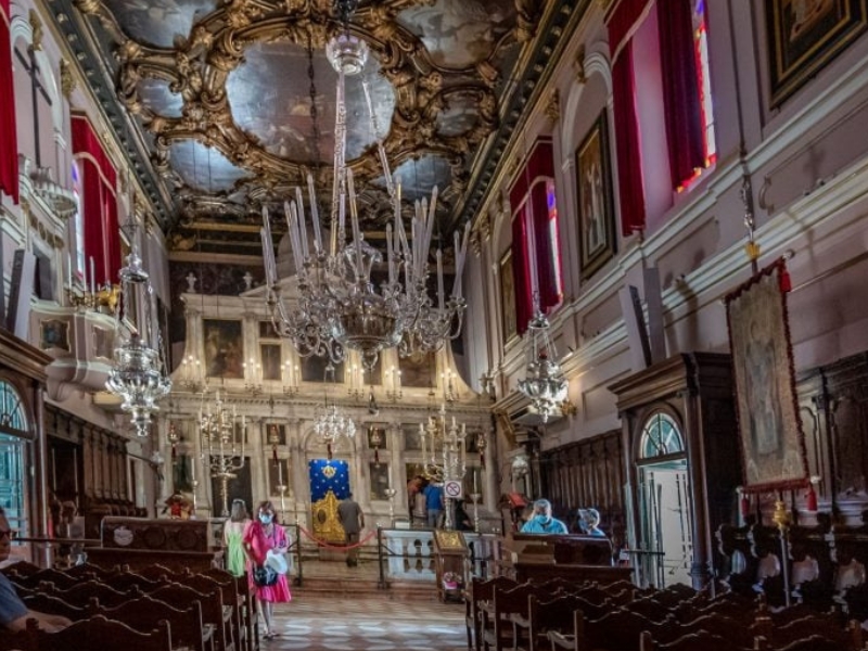 Die Kirche des Heiligen Spyridon: Eine heilige Stätte in Korfu 2 Kirche des Heiligen Spyridon in Korfu
