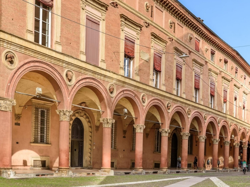 Palazzo Amorini Salina: Un gioiello del Rinascimento 1 Palazzo Amorini Salina
