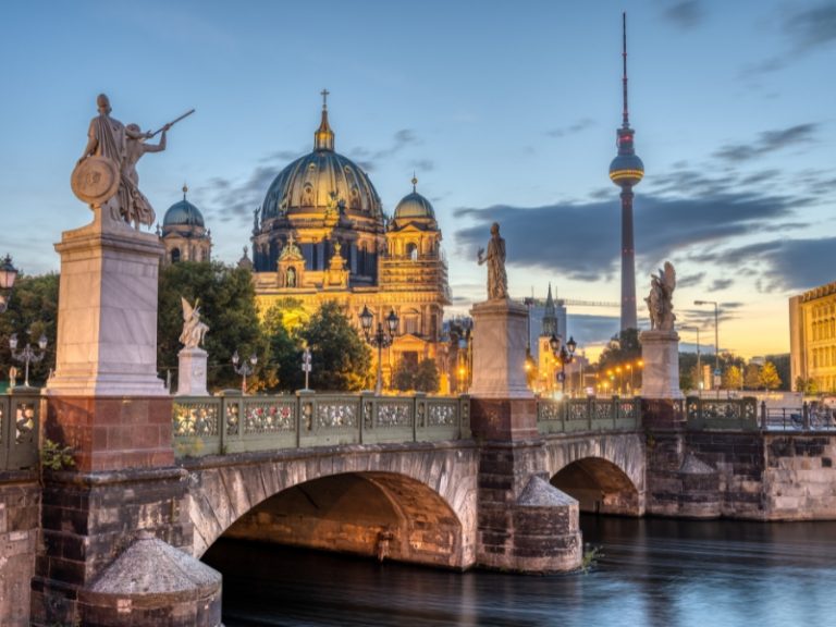 Schlossbrücke