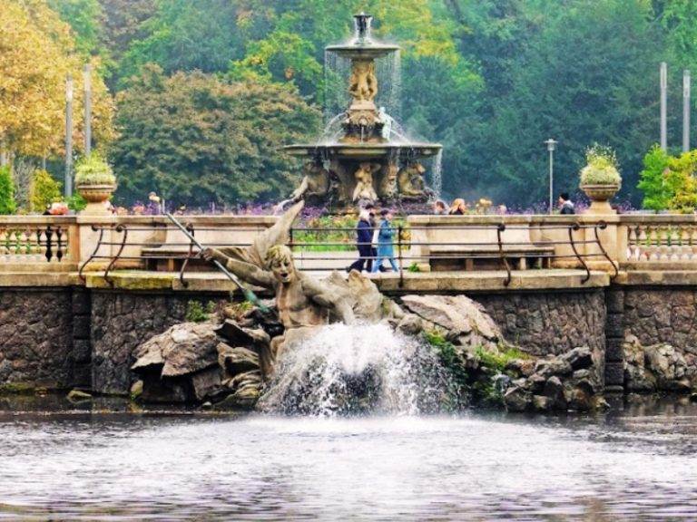 Tritonenbrunnen in Dusseldorf
