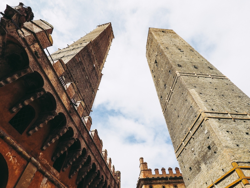 As duas torres de Bolonha: uma maravilha medieval 2 Duas torres em Bolonha