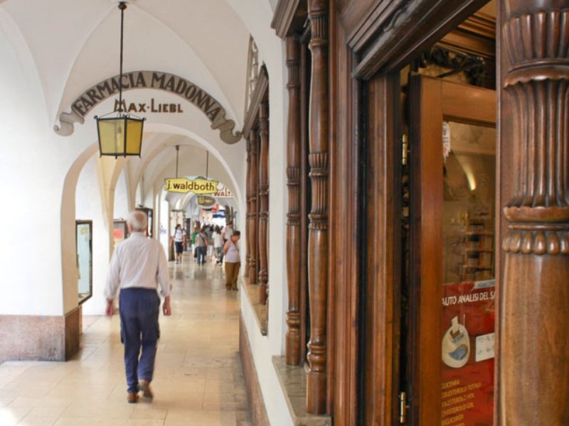 Via dei Portici: Ein Einkaufsparadies in Bozen 3 Via dei Portici in Bozen