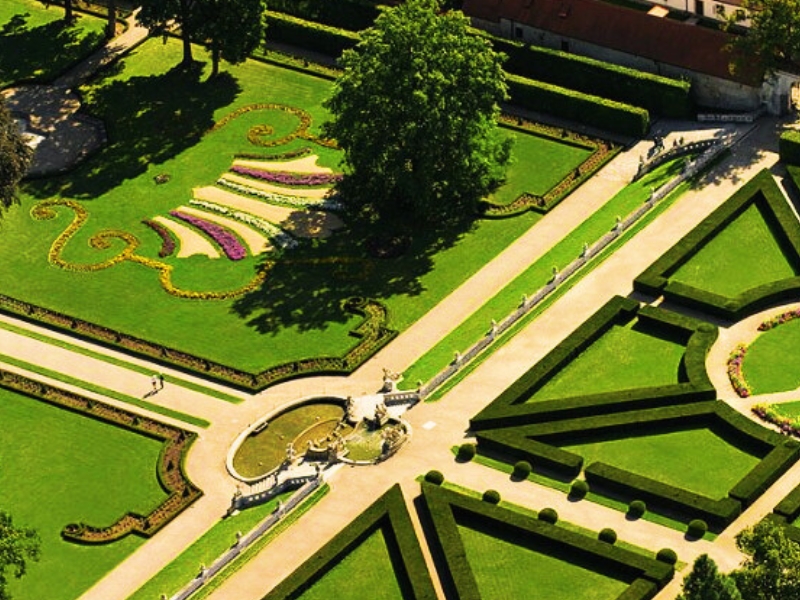 Parque Zamecky: Un oasis de serenidad en Cesky Krumlov 3 Parque Zamecky en Cesky Krumlov